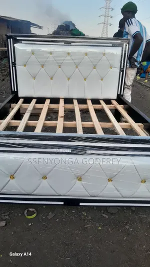 Black With Flame Bed White 5by6 Bedroom Stripe Size