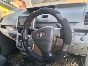 Toyota Noah 2008 Silver