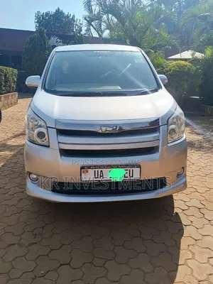 Toyota Noah 2008 Silver