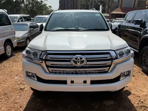 Toyota Land Cruiser 2015 White