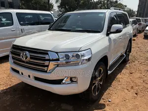 Toyota Land Cruiser 2015 White