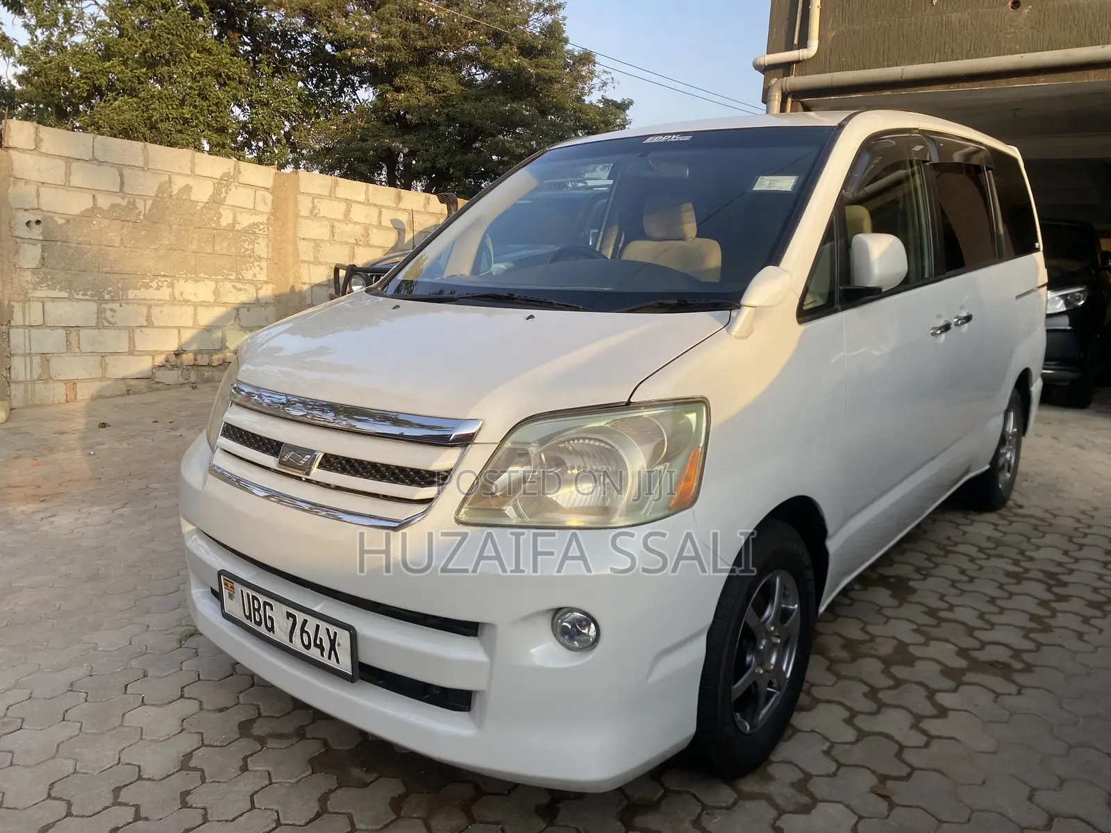 Toyota Noah 2008 Silver