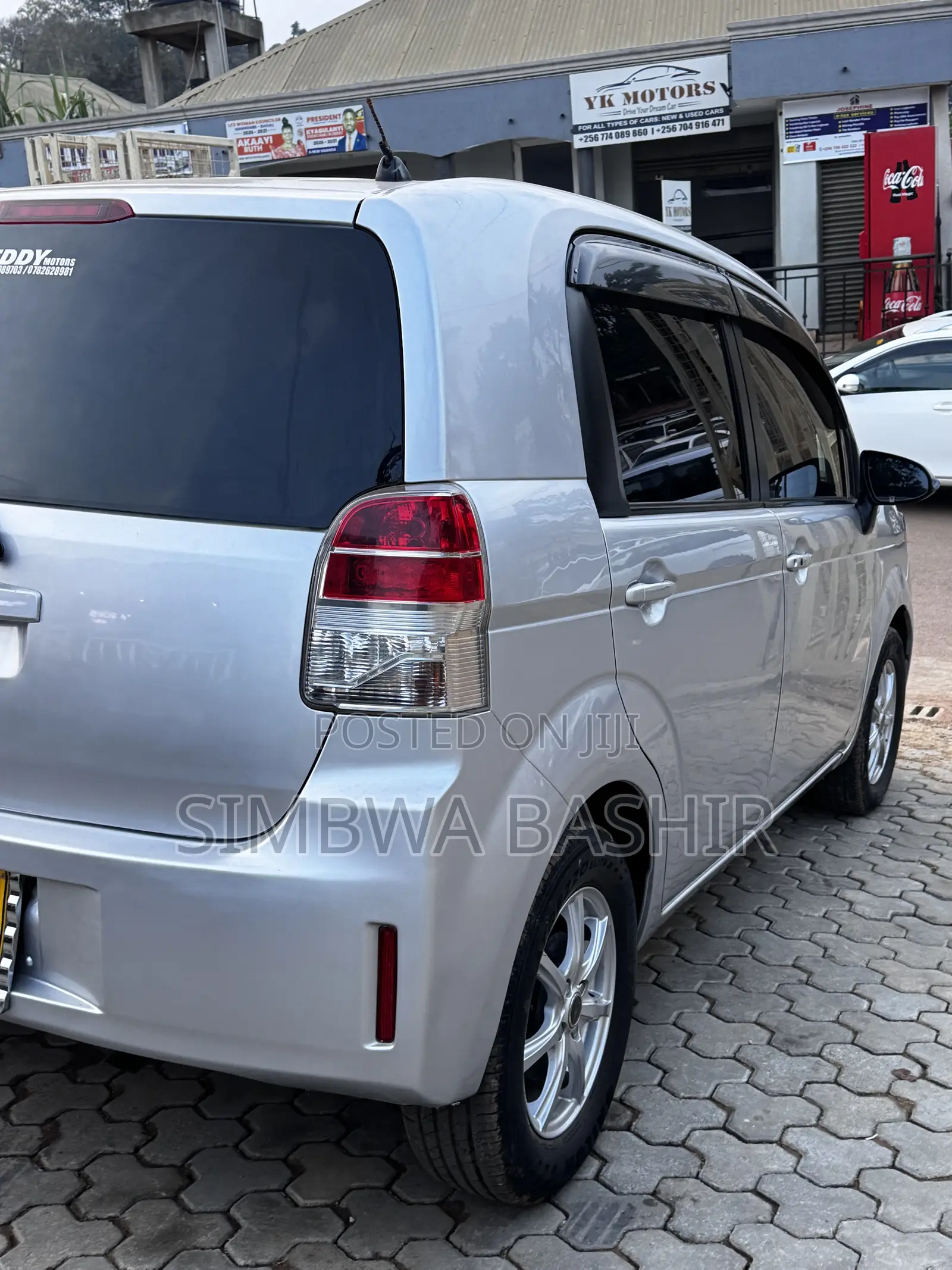 Toyota Spade 2014 Silver