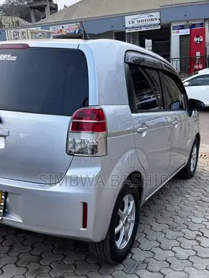 Toyota Spade 2014 Silver