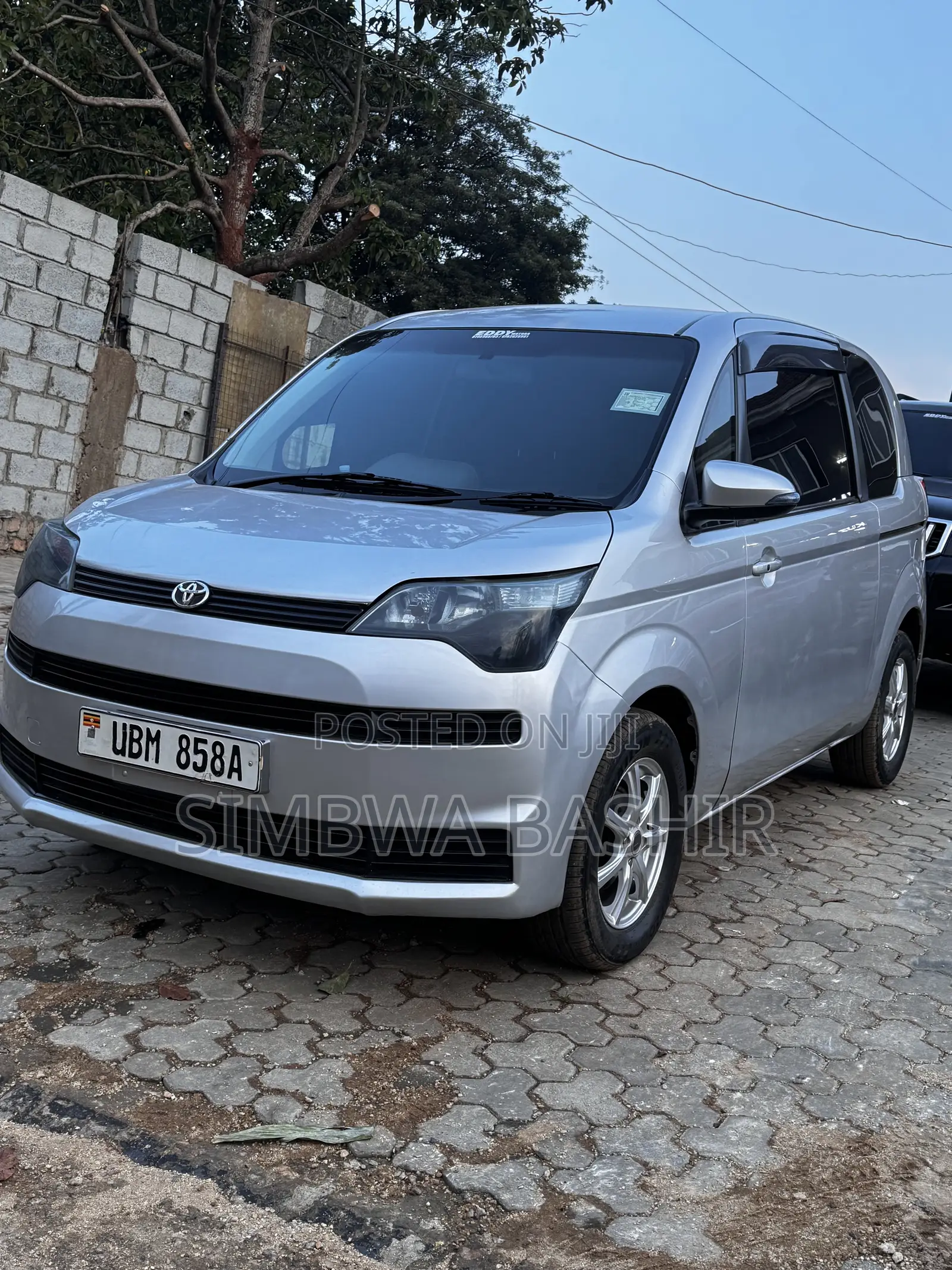 Toyota Spade 2014 Silver