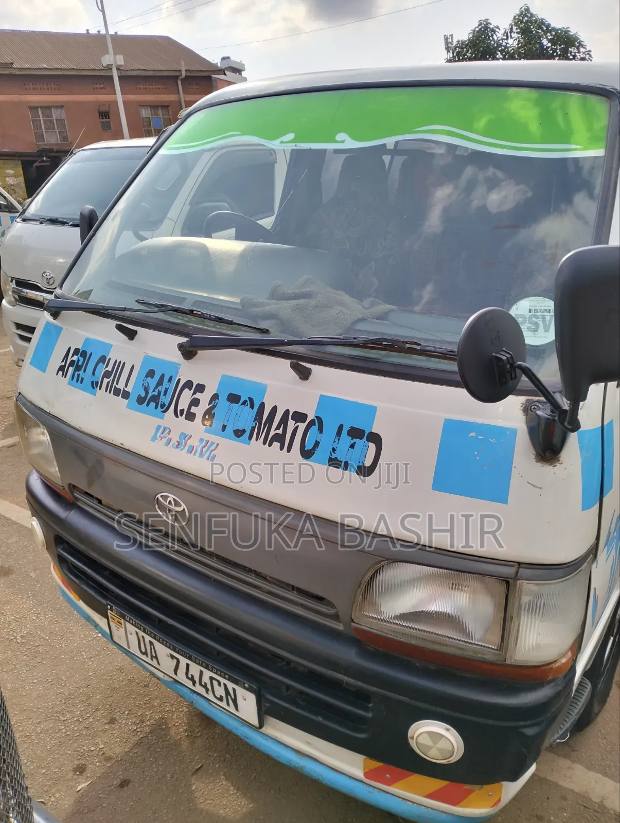 Toyota HiAce 2001 White