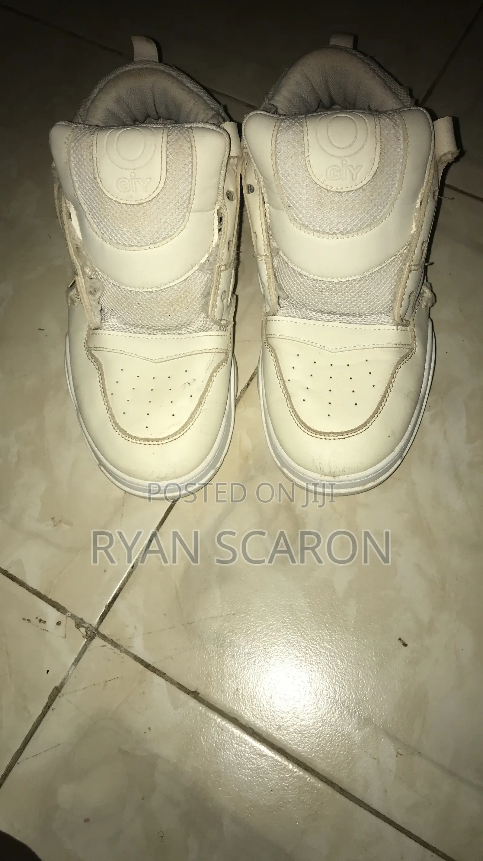OGIY Sneakers
