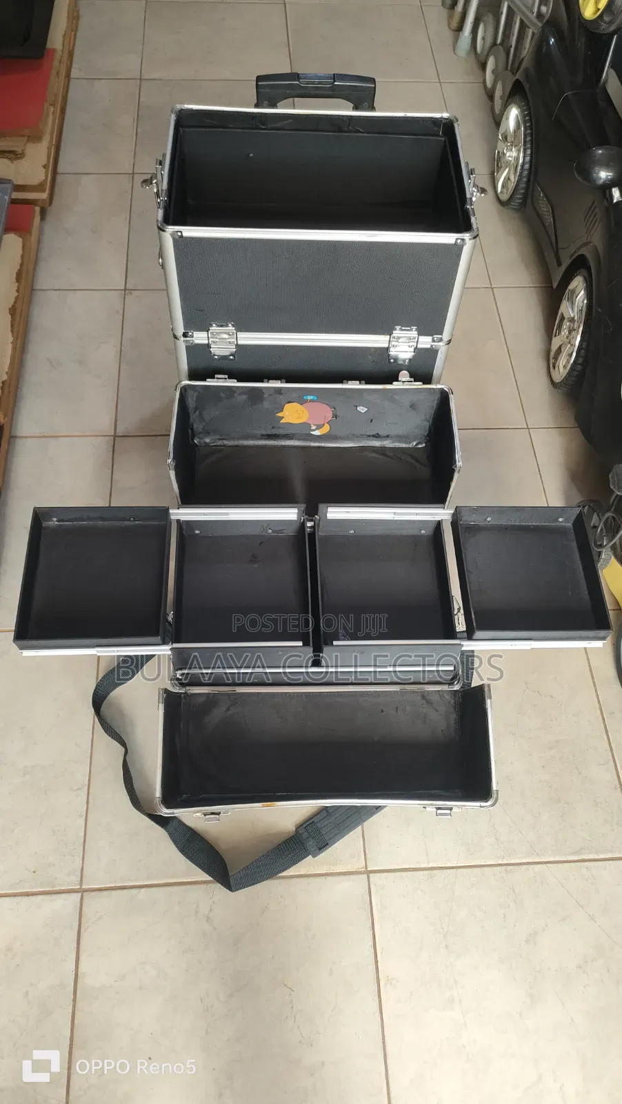 UK Used Professional Rolling Makeup Train Case.