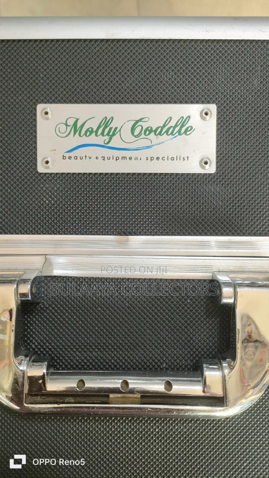 UK Used Professional Rolling Makeup Train Case.