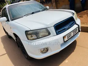 Subaru Forester Automatic 2004 White