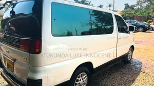 Nissan Grand 2004 White