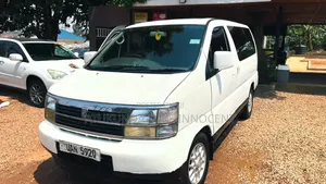 Nissan Grand 2004 White