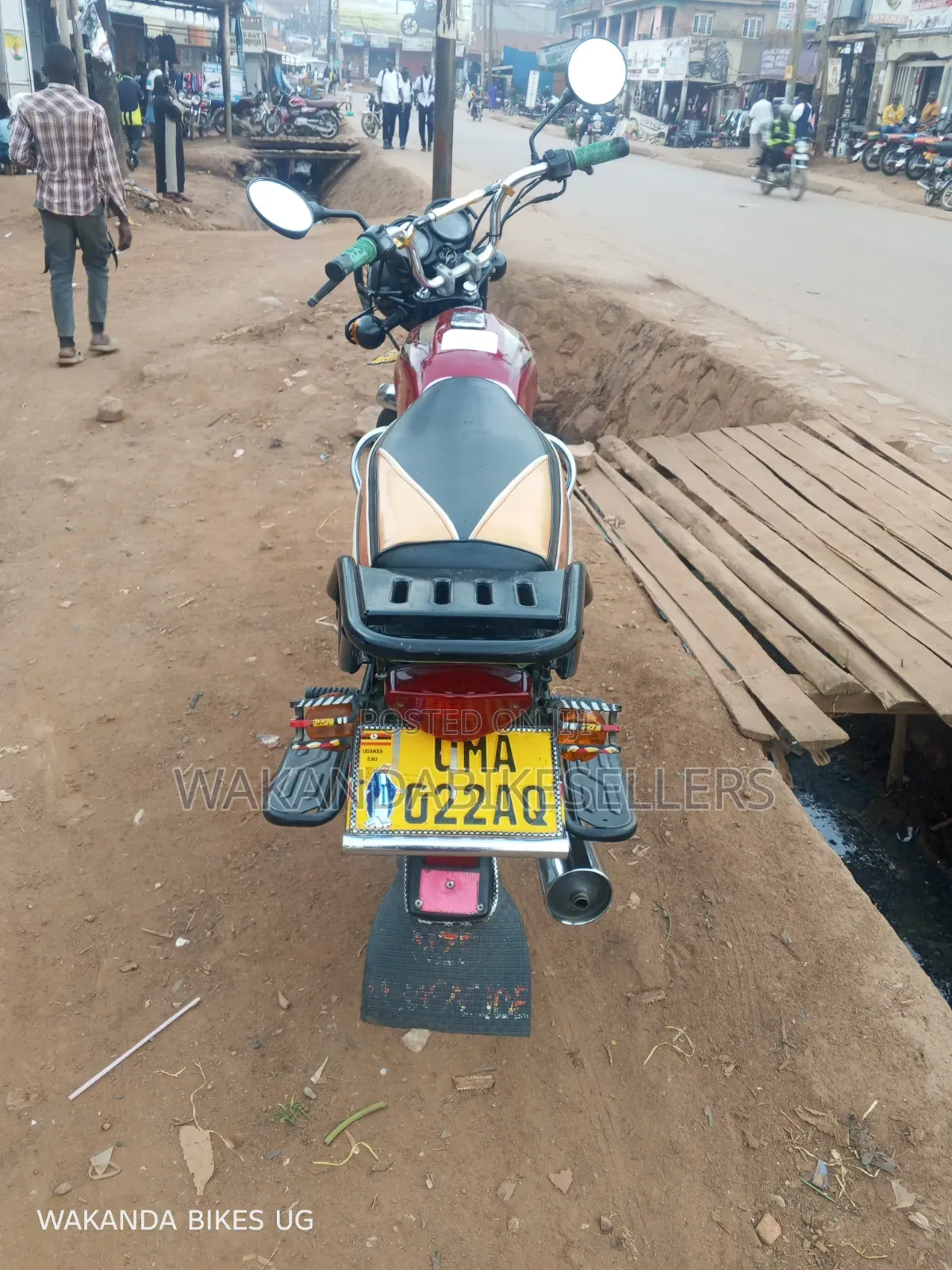 Bajaj Boxer 100 2024 Red