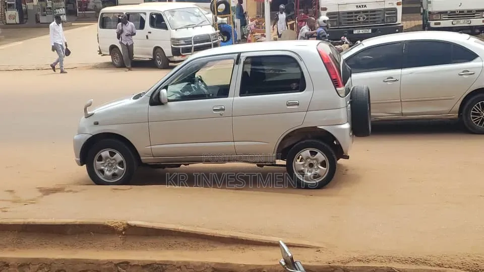 Daihatsu Terios Automatic 2004 Silver