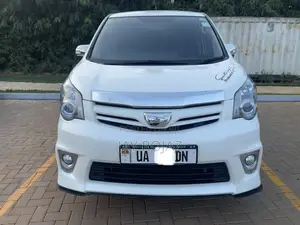 Toyota Noah 2.0 143hp AWD (8 Seater) 2011 White