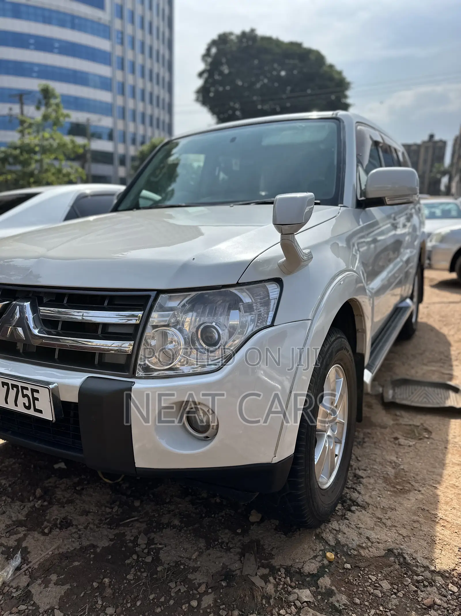 Mitsubishi Pajero 2009 White