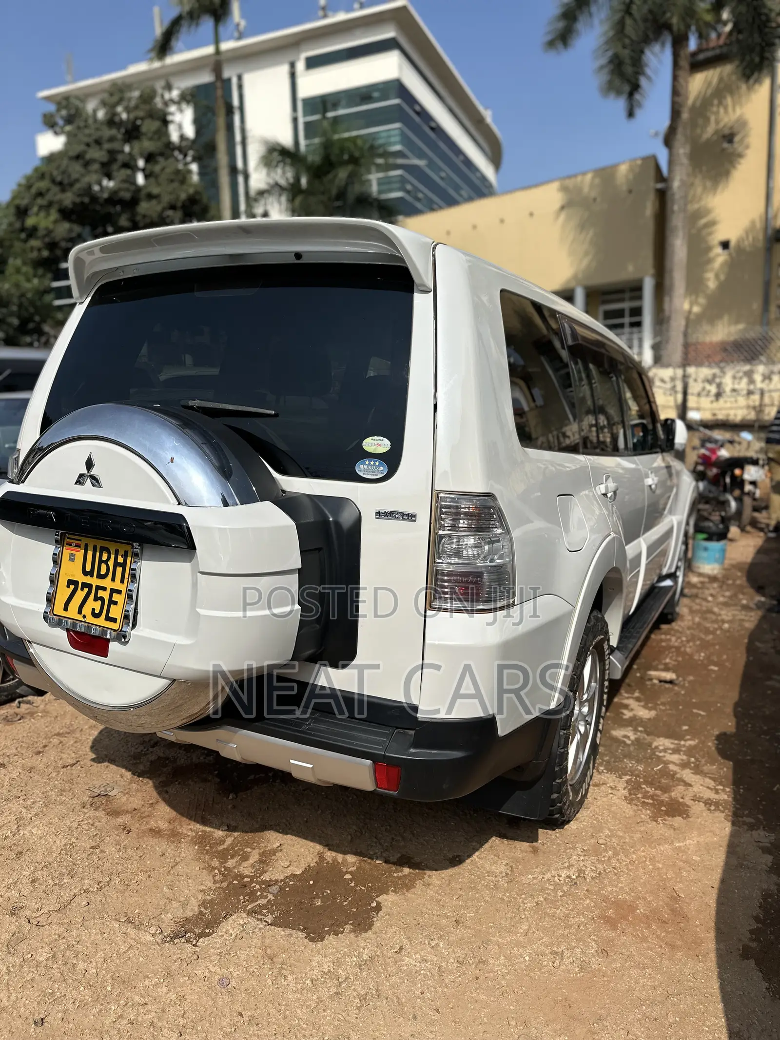 Mitsubishi Pajero 2009 White