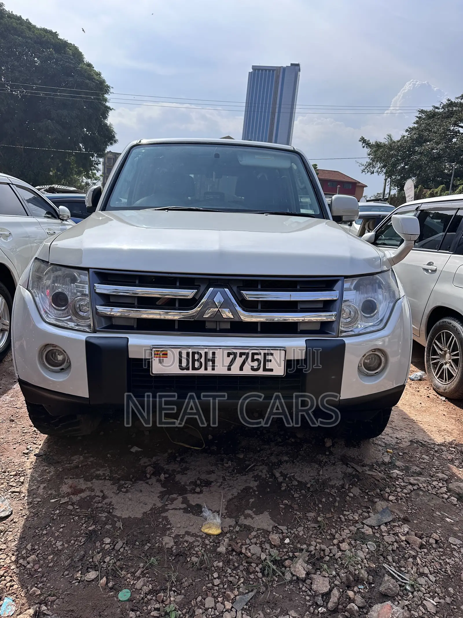 Mitsubishi Pajero 2009 White