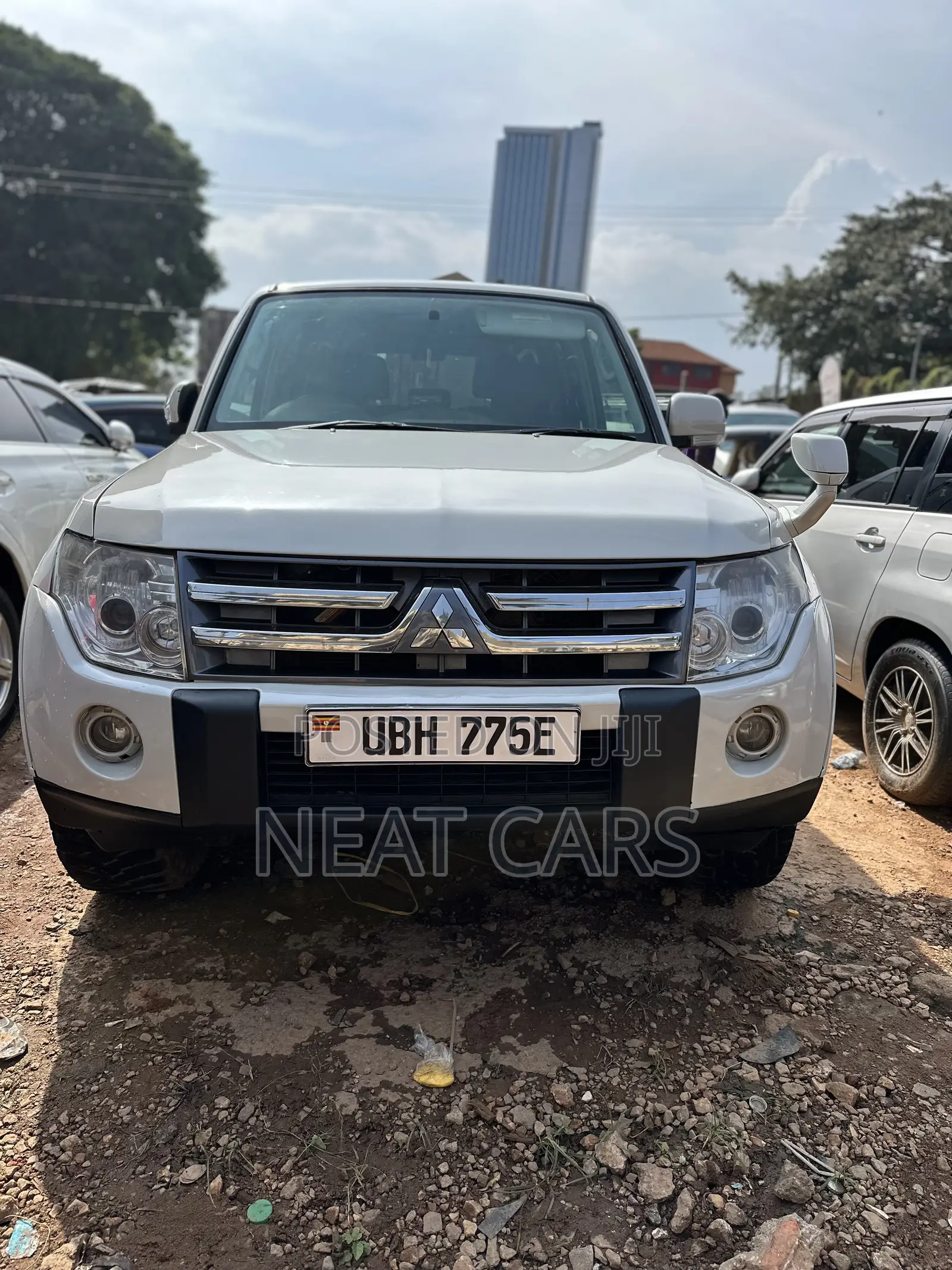 Mitsubishi Pajero 2009 White