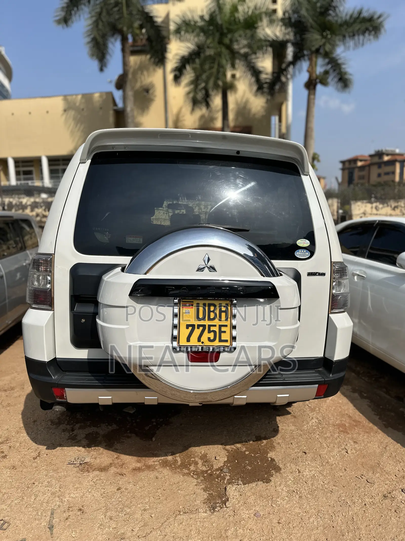 Mitsubishi Pajero 2009 White