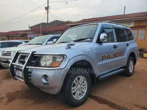 Mitsubishi Pajero 2005 Silver