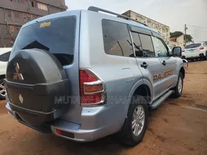 Mitsubishi Pajero 2005 Silver