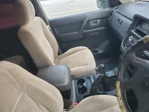 Mitsubishi Pajero 2005 Silver