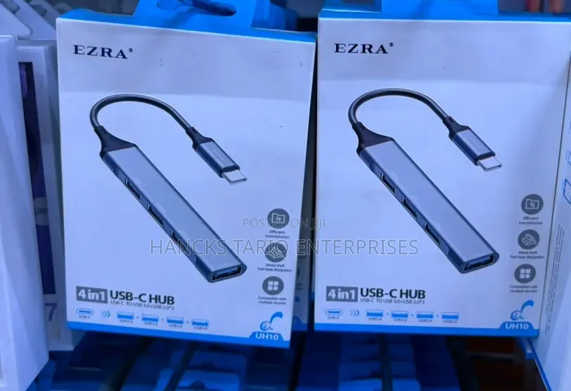 EZRA 4-in-1 USB-C Hub (Model UH10).