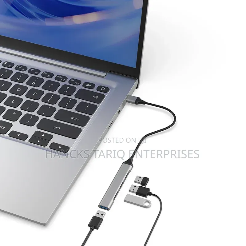 EZRA 4-in-1 USB-C Hub (Model UH10).