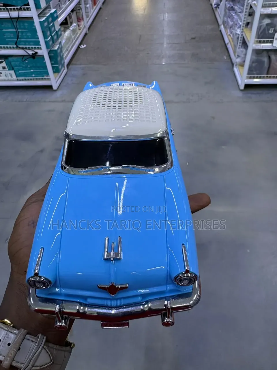 Vintage Classic Car-Shaped Wireless Bluetooth ).