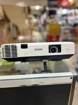 5000 Lumens Epson Projector