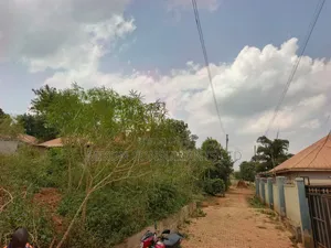 50 by 100 FTS Plot in Matuga Town Near Tarmac Road on Sale.