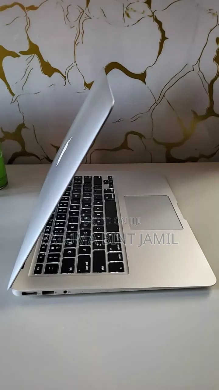 Laptop Apple MacBook 2017 8GB Intel Core i7 HDD+SSD 256GB