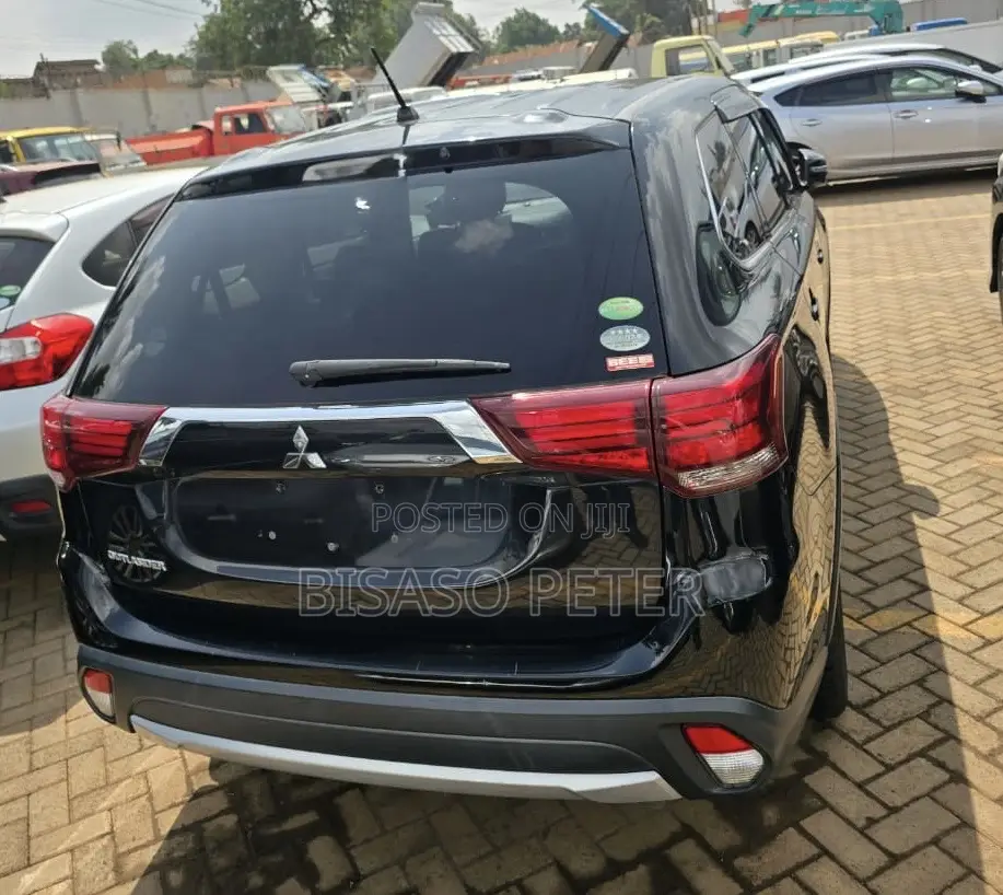 Mitsubishi Outlander 2017 Black