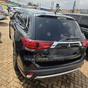 Mitsubishi Outlander 2017 Black