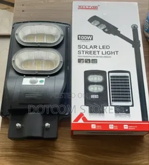 100W Outdoor Solar Street Light