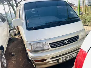 Toyota HiAce 2002 White