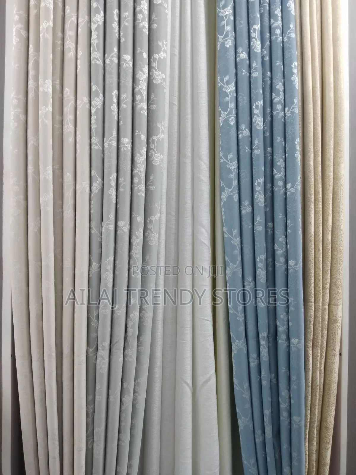 I Need Floral Gray or Blue Curtains Per Metre