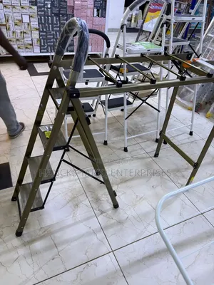 Folding Multi-Purpose Scaffolding Ladder Work Platform.