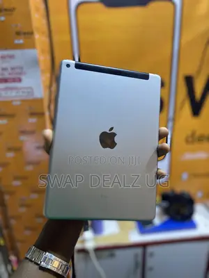 Apple iPad 5 (2022) 128 GB Silver
