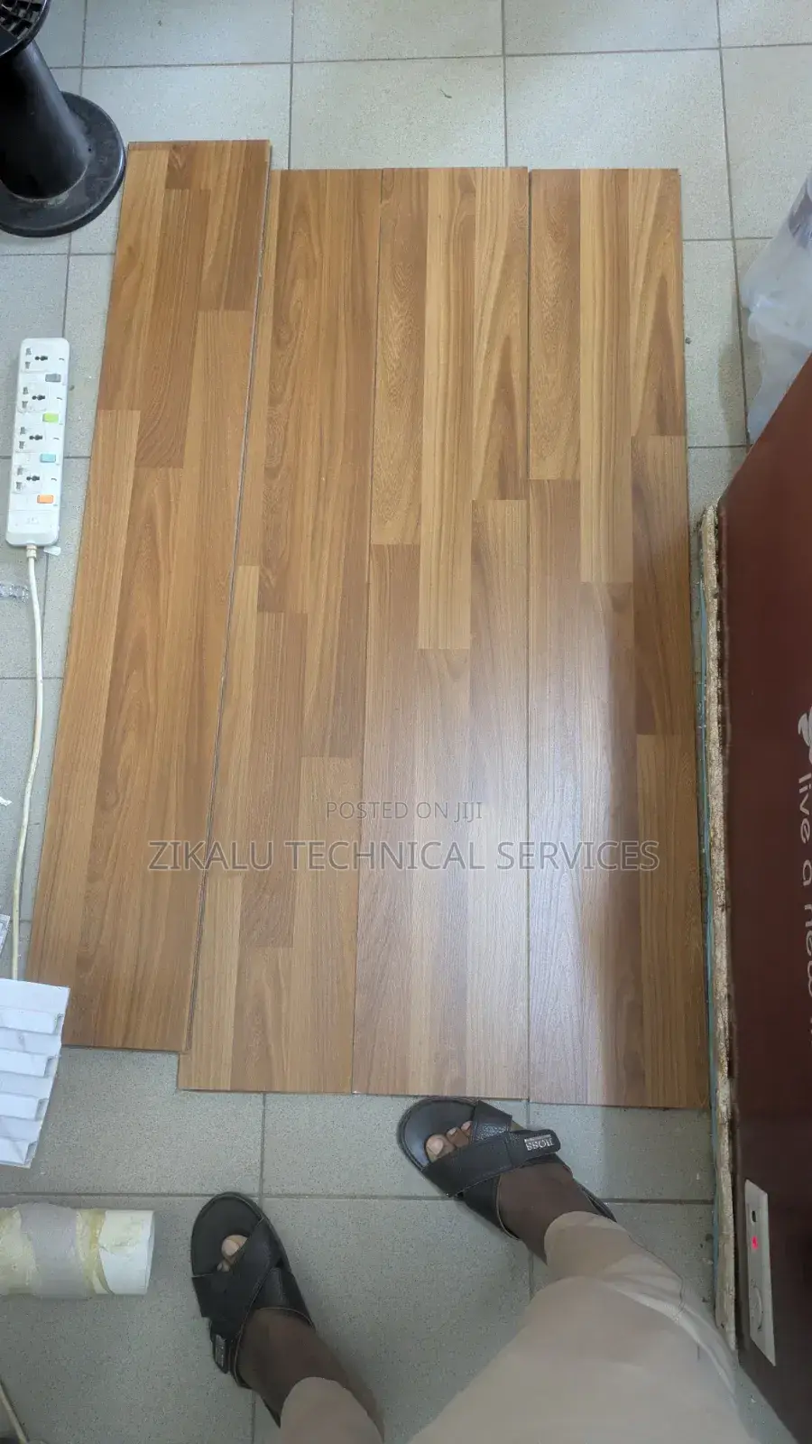 Deco Floor Laminate Tiles
