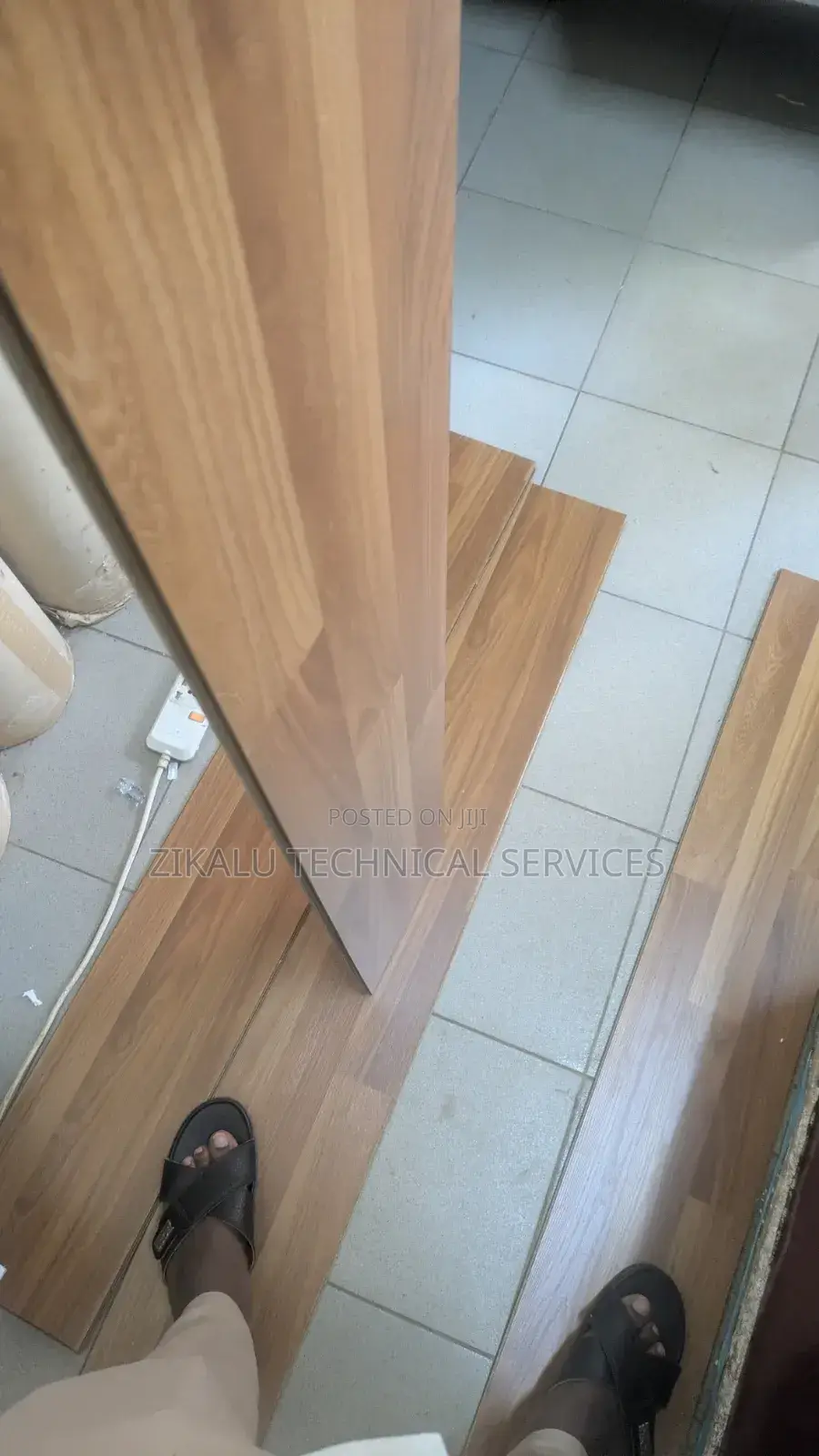 Deco Floor Laminate Tiles