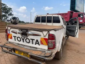 Toyota Hilux 2008 White