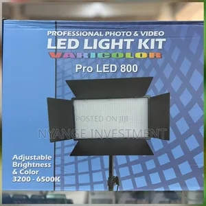 Varicolor Pro LED 800 Professional Photo and Video LED Light Kit