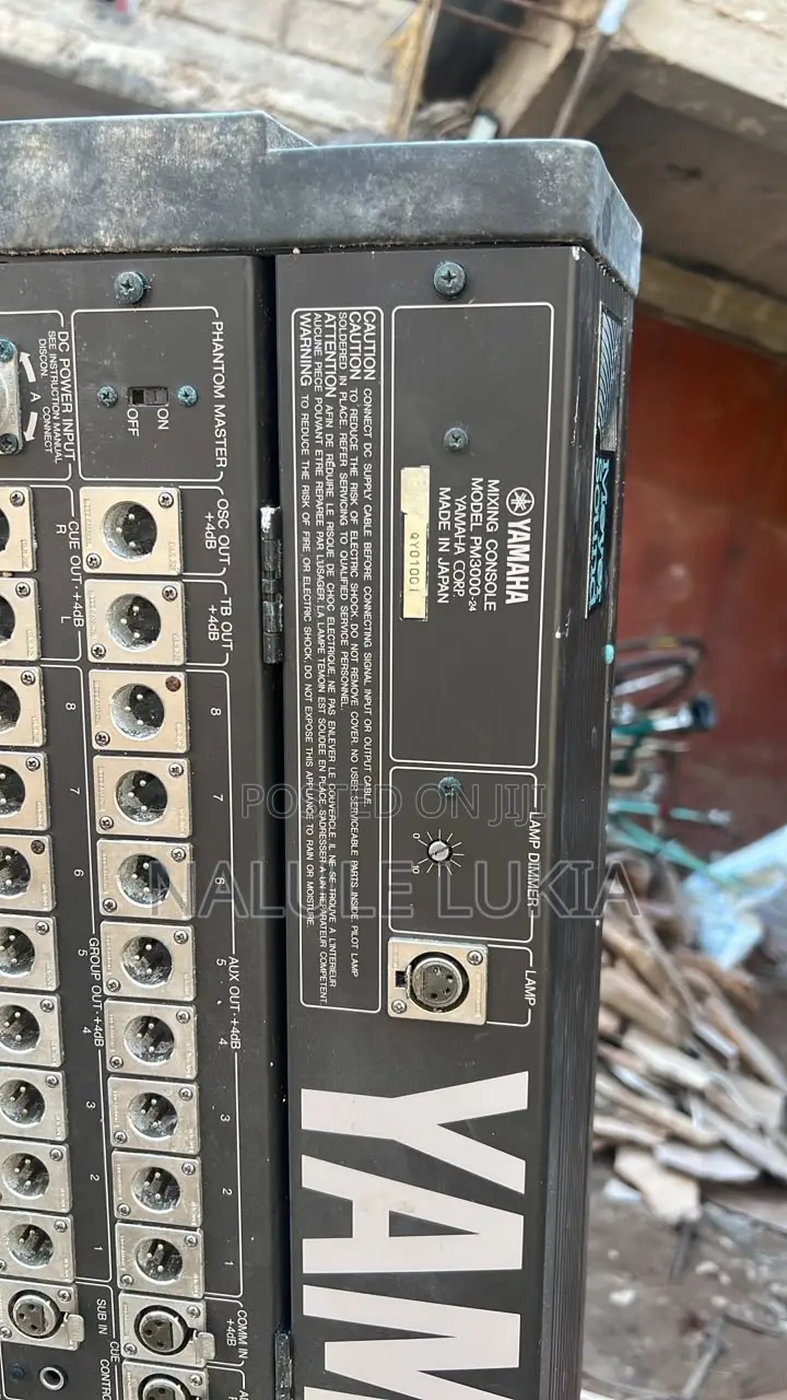 YAMAHA Amplified Dj Mixer