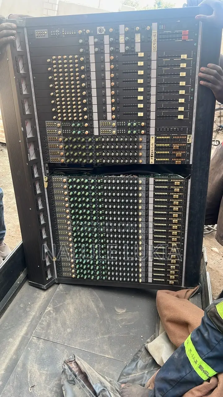 YAMAHA Amplified Dj Mixer