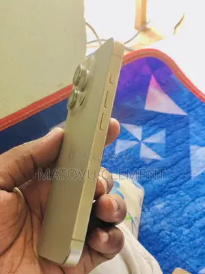 Apple iPhone 15 Pro 128 GB Silver