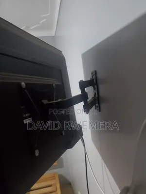 Chiq 43" Smart TV With Dynamic Wall Stand