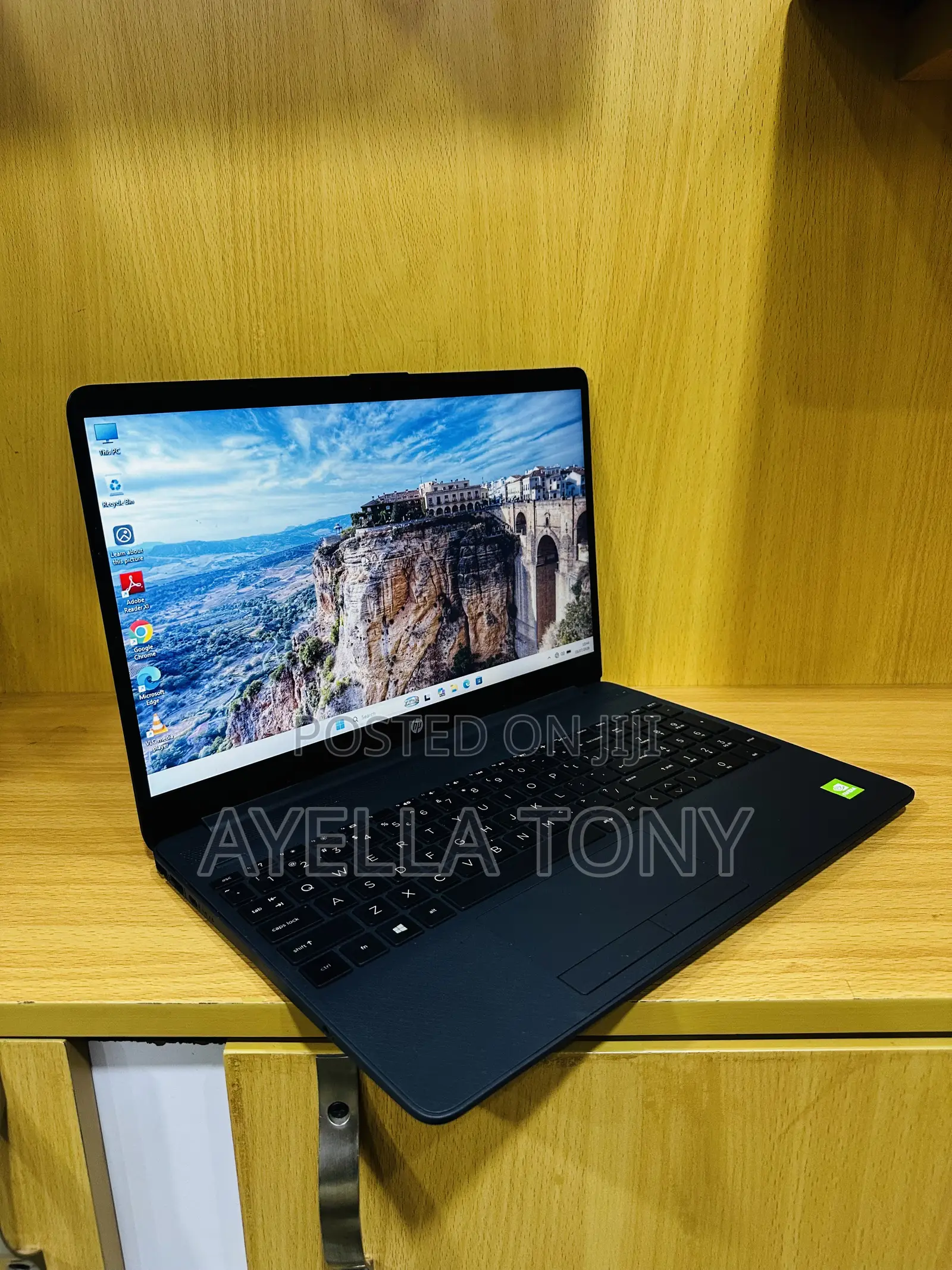 New Laptop HP 250 G8 8GB Intel Core i5 SSD 256GB