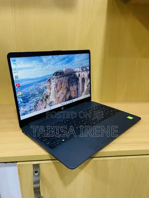 New Laptop HP 250 G8 8GB Intel Core i5 SSD 256GB